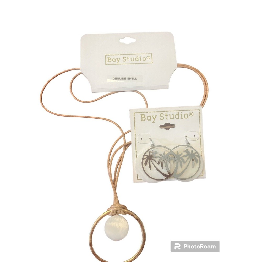 New! Bay Studio Genuine Shell Necklace And Earrings Set